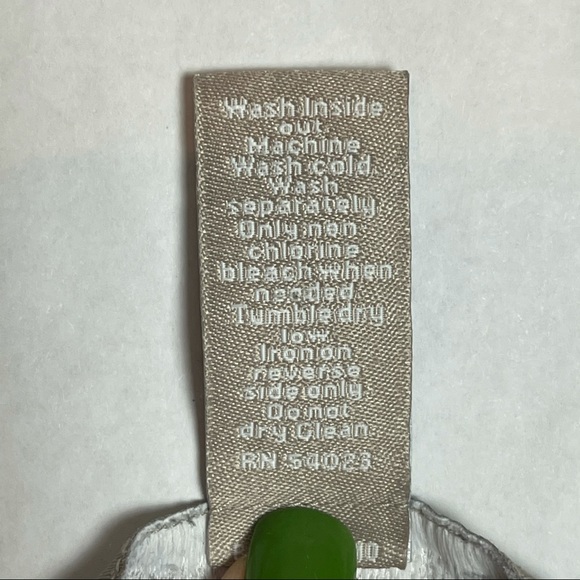 Banana Republic embellished sleeveless navy top - Picture 3 of 3